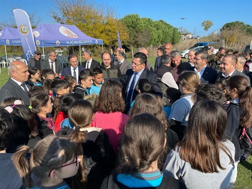 “TÜRKİYE YÜZYILI’NA NEFES” FİDANLAR TOPRAKLA BULUŞTU